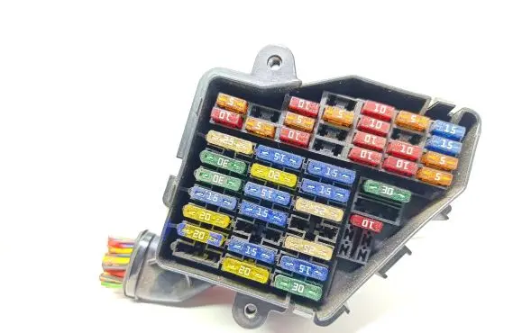 Volkswagen PASSAT B5.5 Fuse module