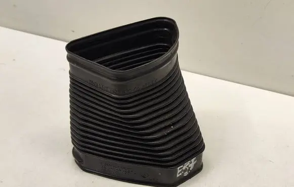 BMW 1 E81 E87 Air intake duct part 4607127158 13717523630