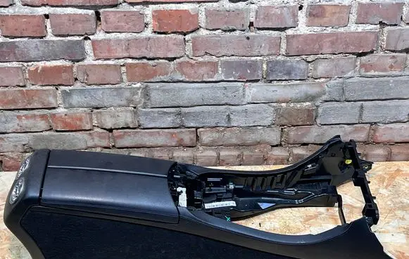 Mercedes-Benz E W238 Armrest 
