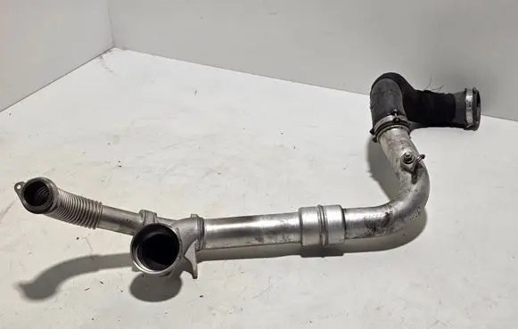 Intercooler hose/pipe