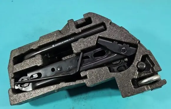 Opel Corsa E Lift Jack 39011364 IMPRK1541269