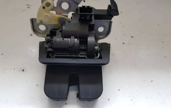 Audi A4 S4 B8 8K Loading door lock 