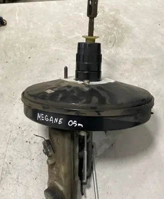Renault Megane II Brake booster 8200157453