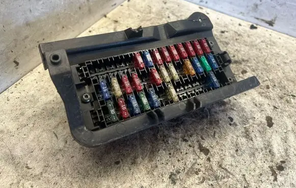 Renault Master II Fuse module 1810916000