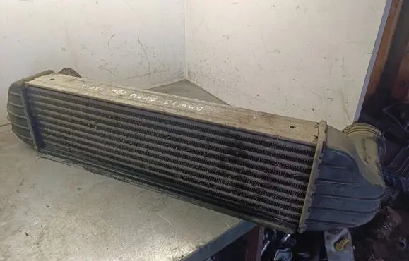 BMW X3 E83 Intercooler radiator 3421803