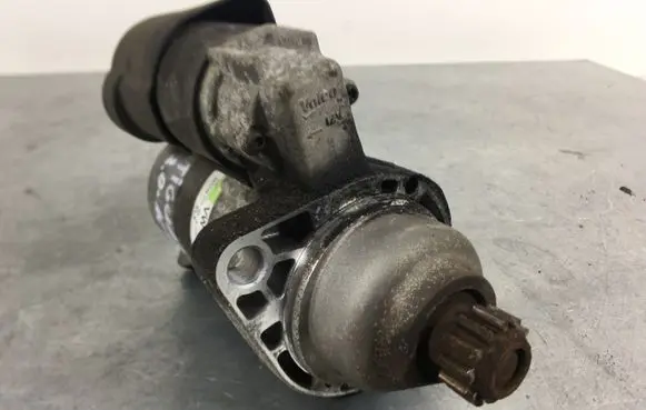 Volkswagen Tiguan Starter motor 02M911024A