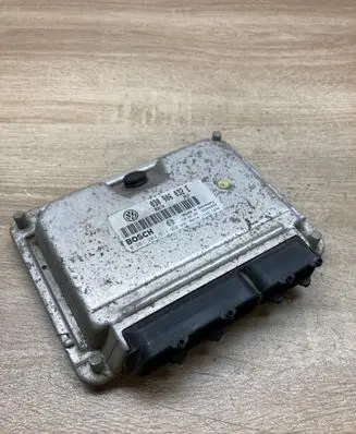 Volkswagen Lupo Engine control unit/module ECU 030906032E 0261204911