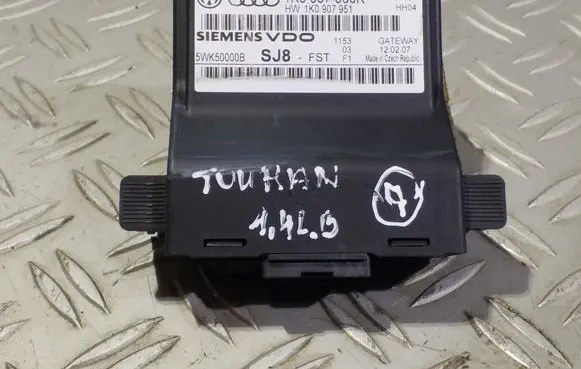 Volkswagen Touran I Other control units/modules 1K0907530K 1K0907951
