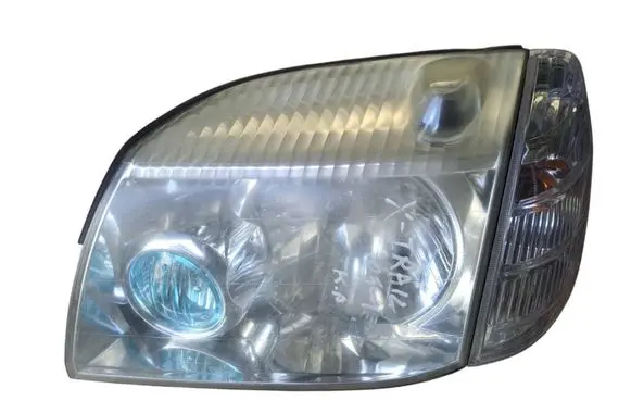 Nissan X-Trail T30 Headlight/headlamp