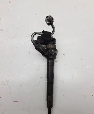 Volkswagen Golf VII Fuel injector 04L130277G