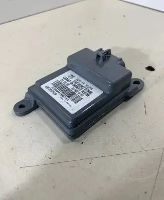 Volkswagen PASSAT CC Seat control module 3C8959339 28116184 DR107YH1R