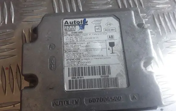 Renault Laguna III Airbag control unit/module 610901600 285580054