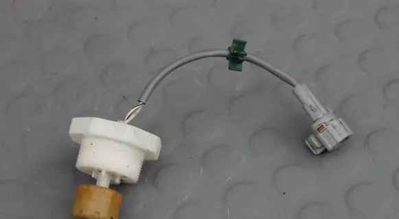 Mazda CX-5 II Sensor SENSOR-FUEL-FILTER