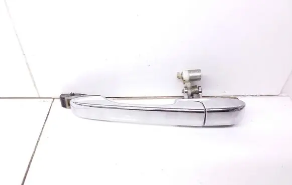 Honda CR-V Front door exterior handle