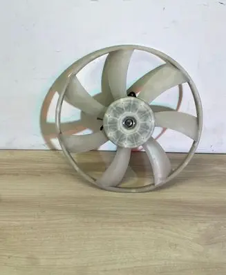 Toyota RAV 4 (XA40) Electric radiator cooling fan 1636328170 1680009170