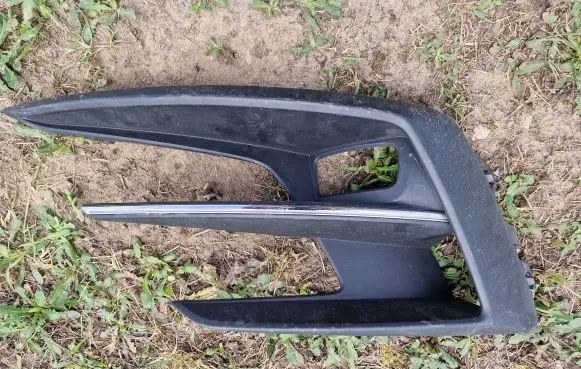 Renault Megane IV Front bumper lower grill 261A33578R
