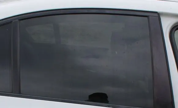 BMW M5 Sliding door window/glass 