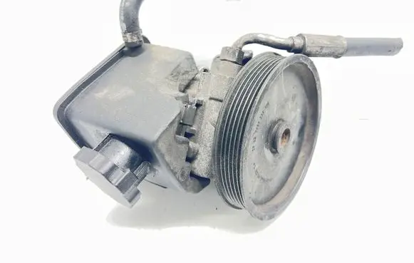 Mercedes-Benz C W204 Power steering pump A0044667001