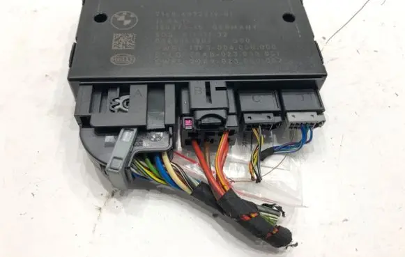 BMW X6 F16 Tow bar trailer control unit/module 6872319