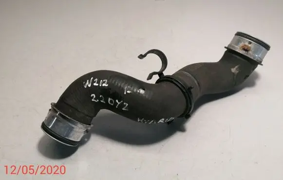Mercedes-Benz E W212 Engine coolant pipe/hose A2125011882