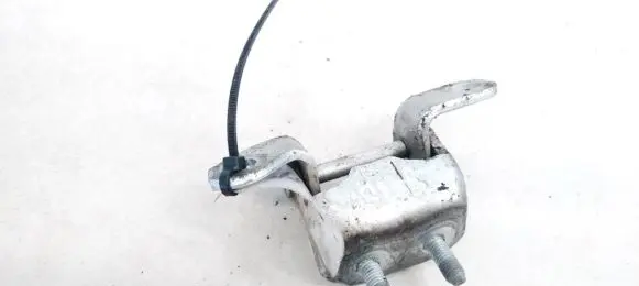 Toyota Avensis Verso Tailgate/trunk/boot hinge