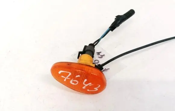 Alfa Romeo 145 - 146 Front fender indicator light E350143