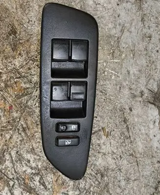 Toyota Auris 150 Electric window control switch 7423202550