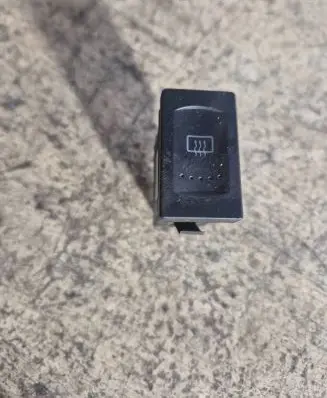 Volkswagen PASSAT B5 Windscreen/window heater switch 3B0959621C