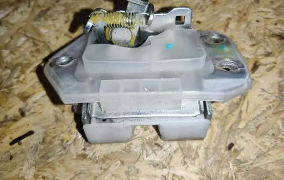 Suzuki Alto Tailgate/trunk/boot lock/catch/latch