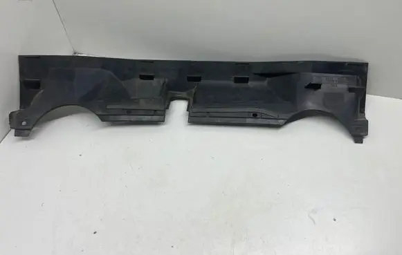 BMW 5 E39 Other engine bay part 51718158237