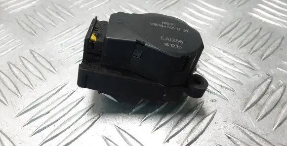 Renault Latitude (L70) Air flap motor/actuator V8384001