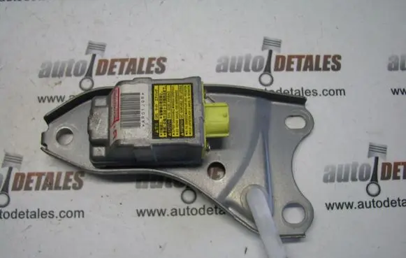 Toyota Avensis Verso Airbag deployment crash/impact sensor 8986044010