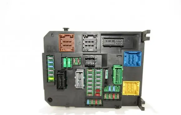 Peugeot 308 Other control units/modules 9806687880