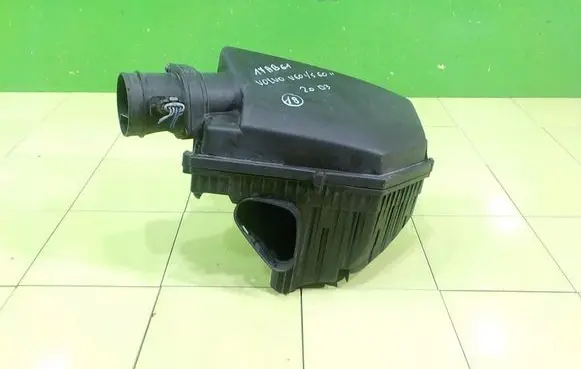 Volvo V60 Air filter box 