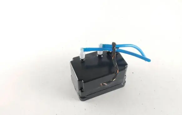 Mercedes-Benz E W212 Central locking vacuum pump 0008003348
