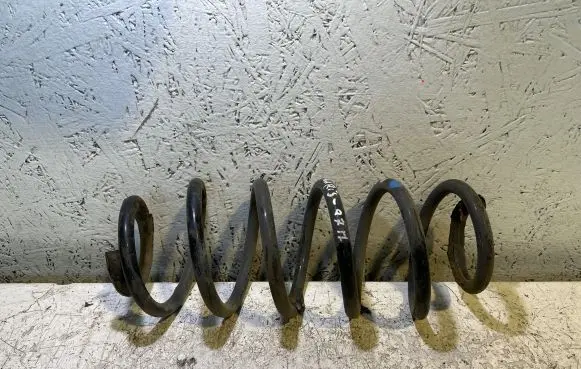 Toyota Auris 150 Rear coil spring
