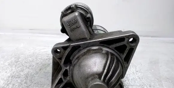 Renault Koleos I Starter motor 8200568535 TS22E8