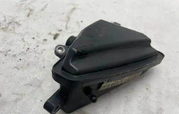 Mercedes-Benz R W251 Other engine bay part A6421400087