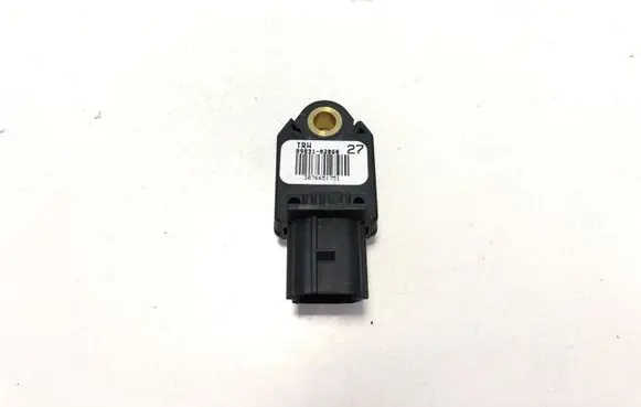 Toyota Auris 150 Airbag deployment crash/impact sensor 8983102060