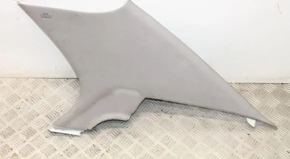 Lexus LS 430 (C) pillar trim