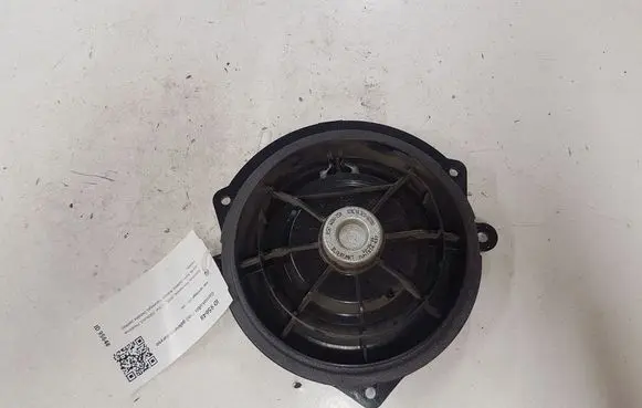 KIA Sportage Rear door speaker