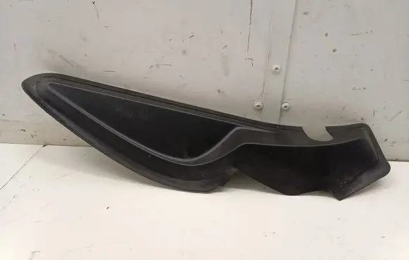 Peugeot 2008 II Rear/tail light trim molding 9828837580
