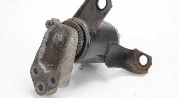 Ford Fiesta Engine mount vacuum valve 