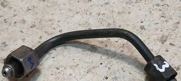 Fuel injector supply line/pipe