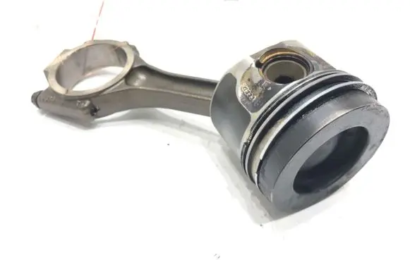 Volkswagen PASSAT B6 Piston with connecting rod CBA