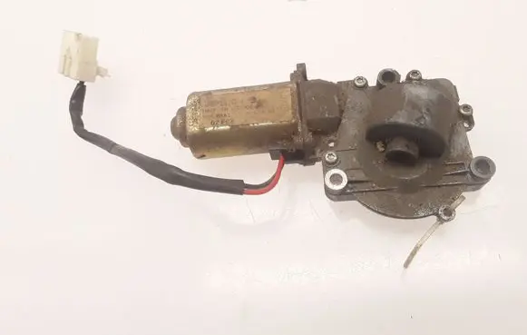 Peugeot 605 Seat adjustment motor 679F510Z MRA3 02F97
