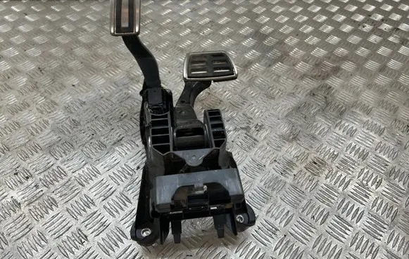 Volkswagen Golf VIII Pedal assembly 5Q1723058CH