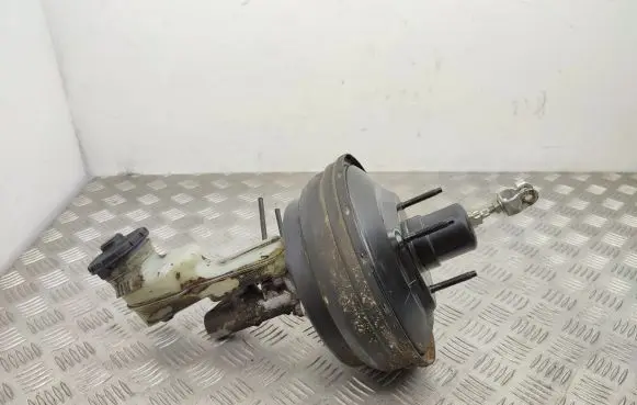 Honda FR-V Brake booster