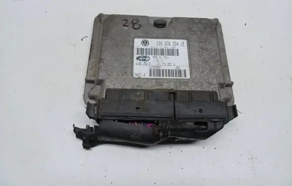Skoda Fabia Mk1 (6Y) Engine control unit/module 036906034JE 6160125201 4ZM32989M