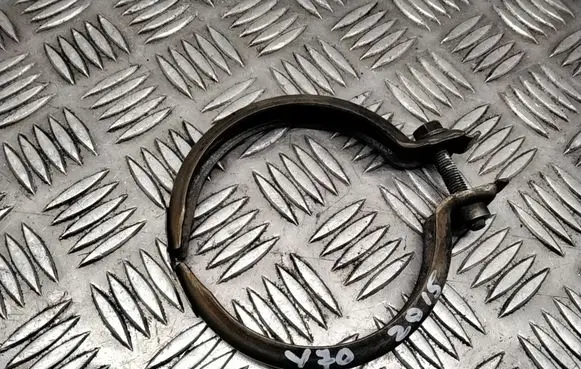 Volvo V70 Muffler pipe connector clamp 